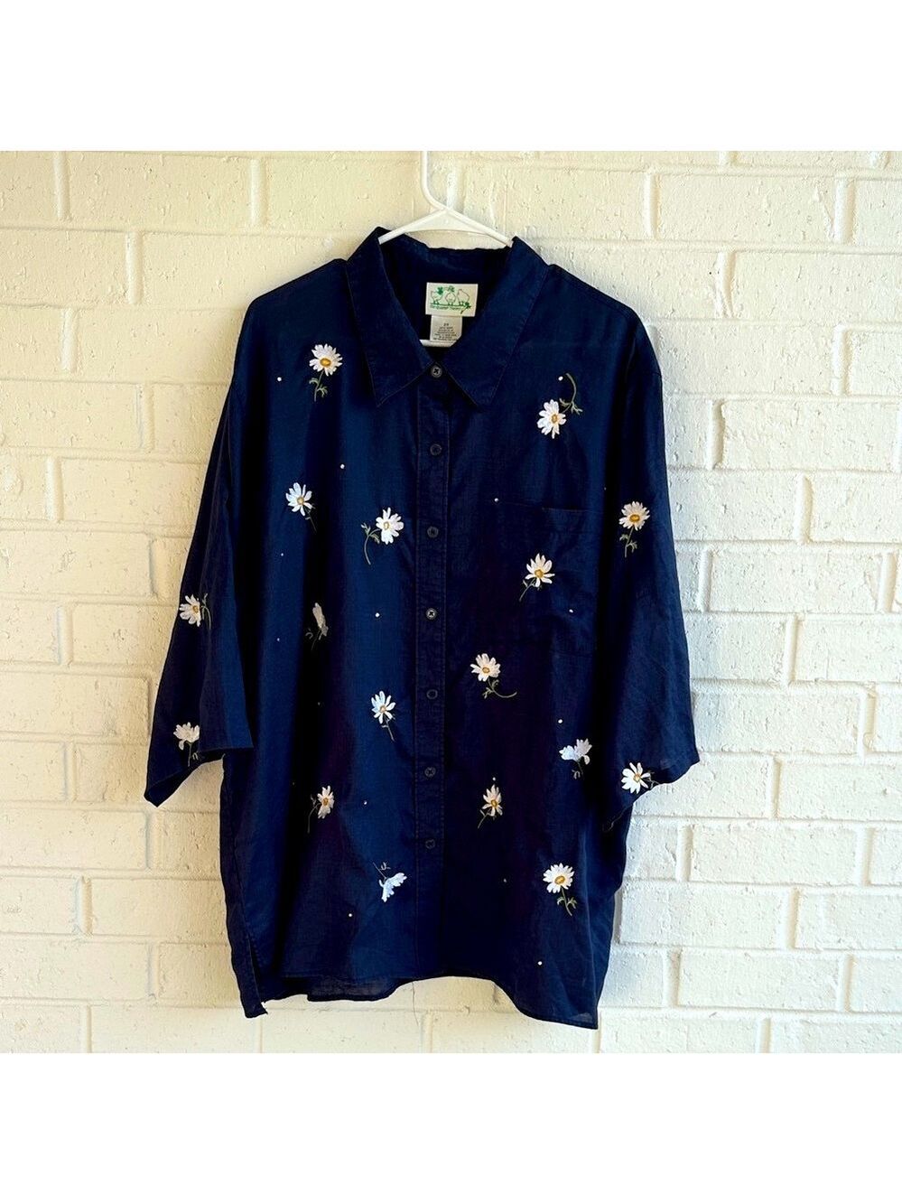 The Quacker Factory Navy Blue 1/2 Sleeve Button up Shirt embroidered daisies 2X